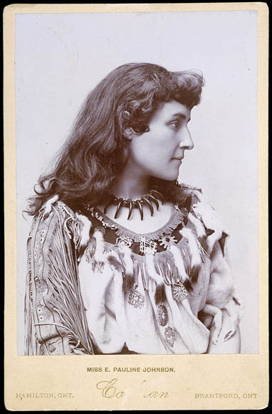 Emily-Pauline-Johnson-Tekahionwake-1895
